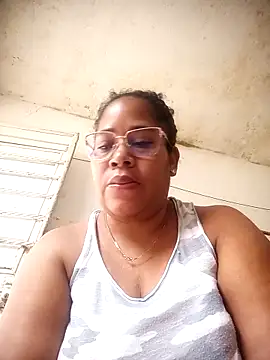 Snapshot of Big_ass_submissive chatting on 09/19/25, 05:57 Big ass submissive online show from 09/19/25, 05:57