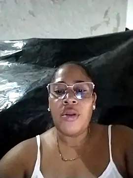 Snapshot of Big_ass_submissive chatting on 09/20/25, 06:03 Big ass submissive online show from 09/20/25, 06:03