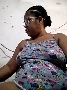 Snapshot of Big_ass_submissive chatting on 09/25/25, 12:42 Big ass submissive online show from 09/25/25, 12:42