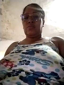 Snapshot of Big_ass_submissive chatting on 09/27/25, 12:32 Big ass submissive online show from 09/27/25, 12:32