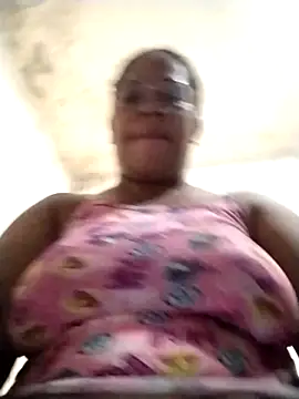 Snapshot of Big_ass_submissive chatting on 09/29/25, 01:38 Big ass submissive online show from 09/29/25, 01:38