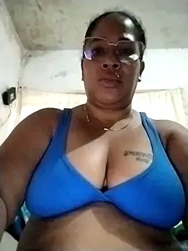 Snapshot of Big_ass_submissive chatting on 10/01/25, 12:22 Big ass submissive online show from 10/01/25, 12:22