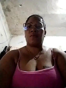 Snapshot of Big_ass_submissive chatting on 10/28/25, 12:30 Big ass submissive online show from 10/28/25, 12:30