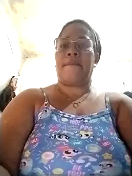 Snapshot of Big_ass_submissive chatting on 10/31/25, 03:24 Big ass submissive online show from 10/31/25, 03:24