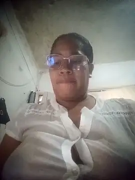 Snapshot of Big_ass_submissive chatting on 11/11/25, 12:38 Big ass submissive online show from 11/11/25, 12:38