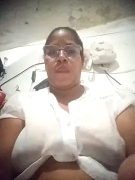 Snapshot of Big_ass_submissive chatting on 11/13/25, 12:26 Big ass submissive online show from 11/13/25, 12:26