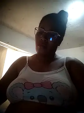 Snapshot of Big_ass_submissive chatting on 11/15/25, 07:43 Big ass submissive online show from 11/15/25, 07:43