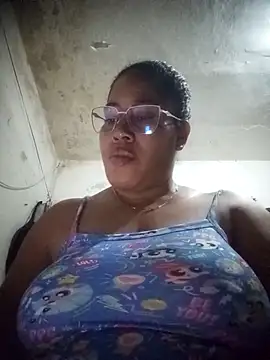 Snapshot of Big_ass_submissive chatting on 11/21/25, 12:26 Big ass submissive online show from 11/21/25, 12:26