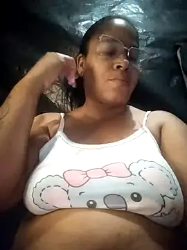 Snapshot of Big_ass_submissive chatting on 11/30/25, 03:54 Big ass submissive online show from 11/30/25, 03:54