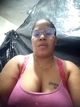 Snapshot of Big_ass_submissive chatting on 12/16/25, 02:16 Big ass submissive online show from 12/16/25, 02:16