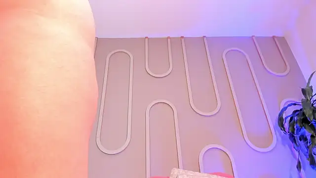  miss mia online show from 06/19/26, 11:58