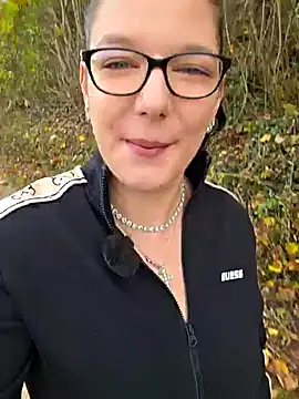 Swiss Lady online show from 10/28/25, 02:09