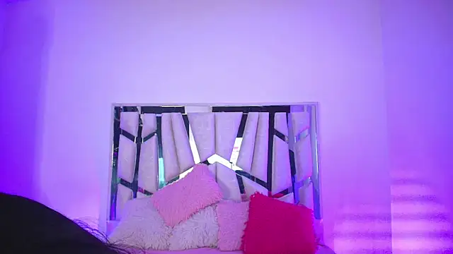 melody  stone online show from 09/14/25, 04:00