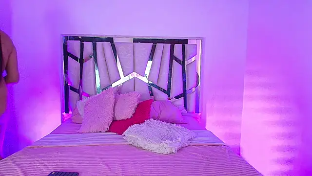 melody  stone online show from 11/24/25, 07:57