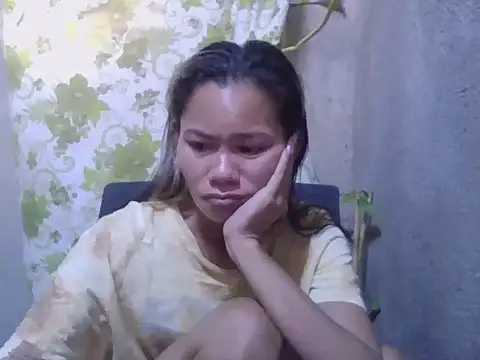 Snapshot of Sweeetgurll chatting on 10/28/25, 01:09 Sweeetgurll online show from 10/28/25, 01:09