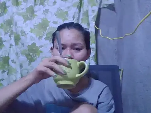 Snapshot of Sweeetgurll chatting on 11/08/25, 02:06 Sweeetgurll online show from 11/08/25, 02:06