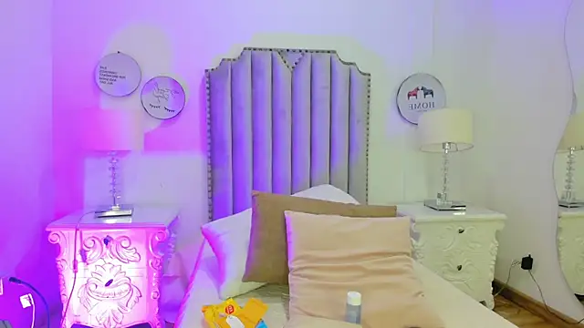 Snapshot of Alison_Carde05 chatting on 02/16/26, 07:21 Alison Carde05 online show from 02/16/26, 07:21