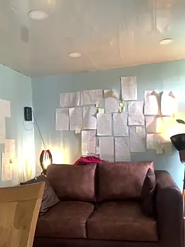 Snapshot of Canneela chatting on 11/05/25, 04:07 Canneela online show from 11/05/25, 04:07