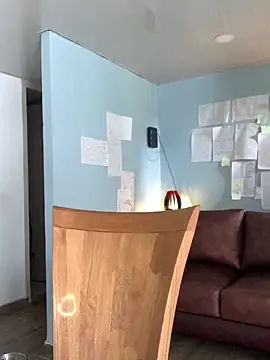 Snapshot of Canneela chatting on 11/10/25, 08:08 Canneela online show from 11/10/25, 08:08