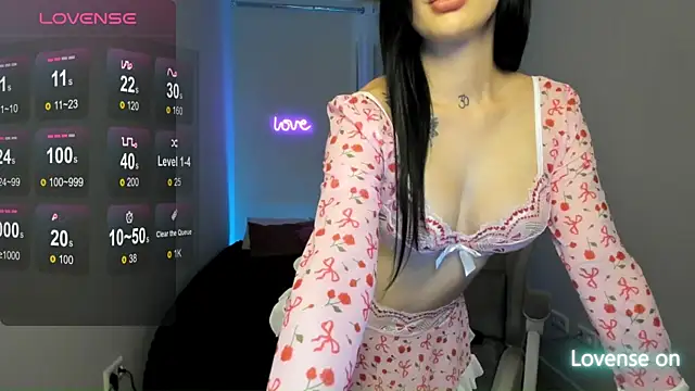 Snapshot of SelinaStorm chatting on 06/24/26, 01:15 SelinaStorm online show from 06/24/26, 01:15