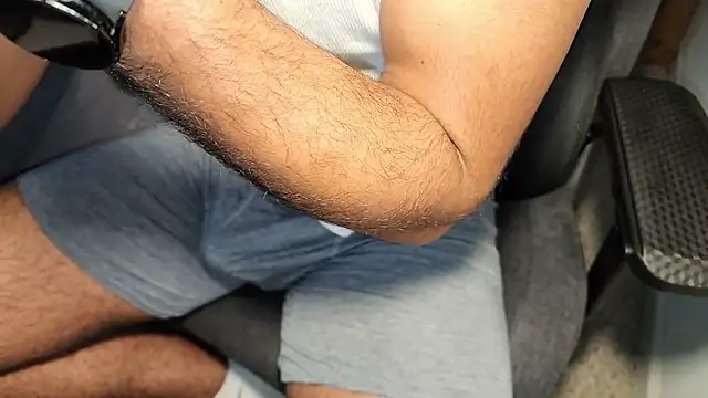 Snapshot of catt18 chatting on 01/05/26, 05:38 catt18 online show from 01/05/26, 05:38