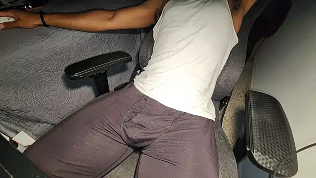 Snapshot of catt18 chatting on 01/06/26, 06:22 catt18 online show from 01/06/26, 06:22