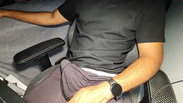 Snapshot of catt18 chatting on 01/07/26, 06:32 catt18 online show from 01/07/26, 06:32