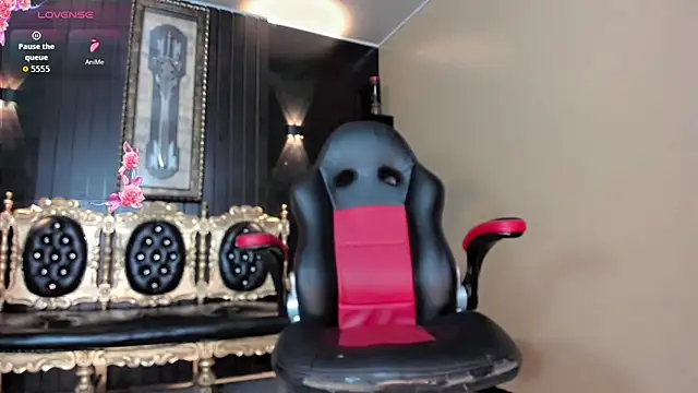 Natasha clifford online show from 10/24/25, 07:21