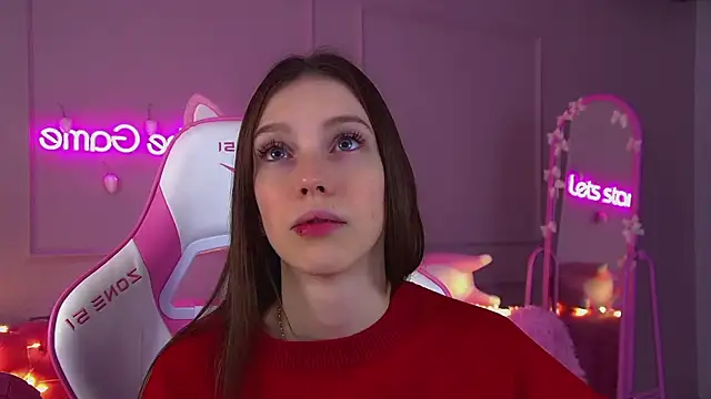 VeronicaVances online show from 12/04/25, 06:16