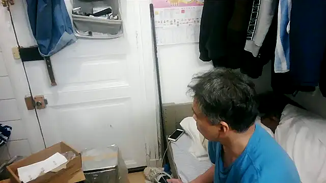 Snapshot of masculado69 chatting on 12/22/25, 10:34 masculado69 online show from 12/22/25, 10:34