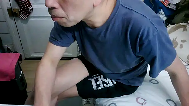 Snapshot of masculado69 chatting on 03/22/26, 07:28 masculado69 online show from 03/22/26, 07:28