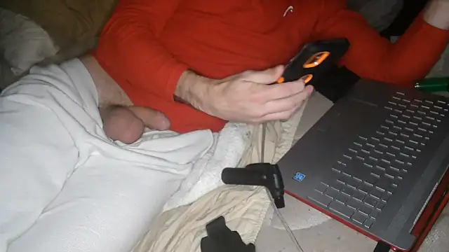 Snapshot of Mac_ThunderDick chatting on 05/04/26, 12:23 Mac ThunderDick online show from 05/04/26, 12:23