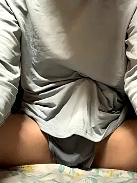 Snapshot of themloncuaem chatting on 10/30/25, 12:06 themloncuaem online show from 10/30/25, 12:06