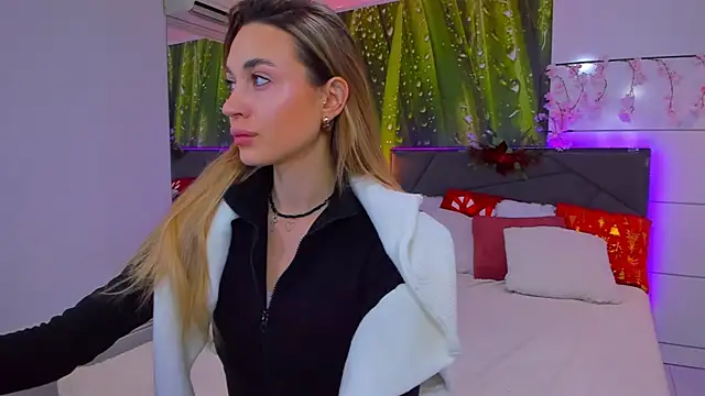 Snapshot of AlexaWilds chatting on 01/12/26, 06:40 AlexaWilds online show from 01/12/26, 06:40