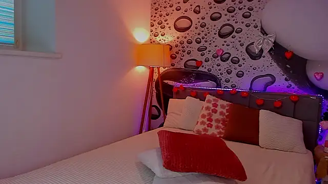 Snapshot of AlexaWilds chatting on 02/03/26, 01:27 AlexaWilds online show from 02/03/26, 01:27