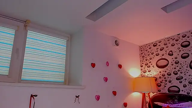 Snapshot of AlexaWilds chatting on 02/05/26, 01:38 AlexaWilds online show from 02/05/26, 01:38