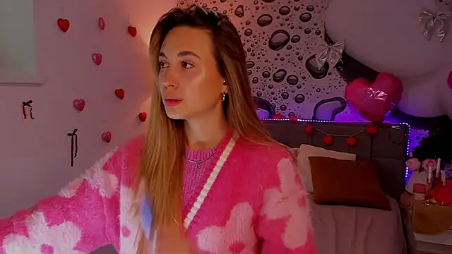 Snapshot of AlexaWilds chatting on 02/19/26, 01:18 AlexaWilds online show from 02/19/26, 01:18