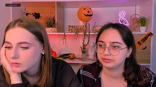 aria moo online show from 11/03/25, 12:17