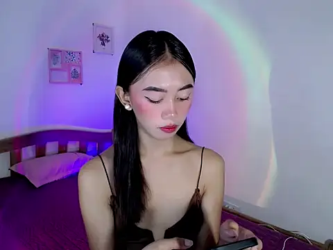 Snapshot of lovely_kiannaHugecock chatting on 04/11/26, 04:17 lovely kiannaHugecock online show from 04/11/26, 04:17