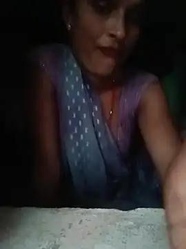 Snapshot of Sapna9685 chatting on 08/05/26, 04:26 Sapna9685 online show from 08/05/26, 04:26