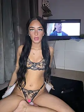 Snapshot of Spicy-Rosie20 chatting on 02/12/26, 08:15 Spicy-Rosie20 online show from 02/12/26, 08:15