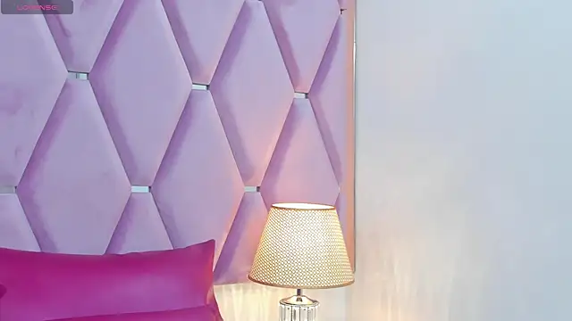 MaskedGirl  online show from 11/27/25, 12:07