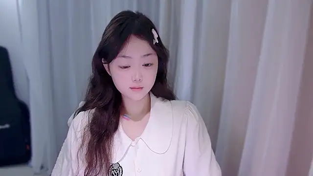 YUANYUAN-A online show from 11/13/25, 01:15