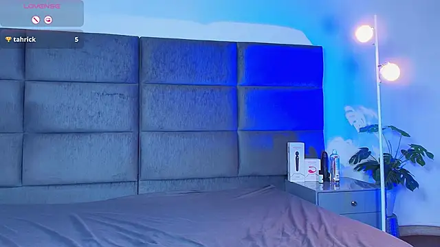 Slenna Moon online show from 03/08/26, 02:04