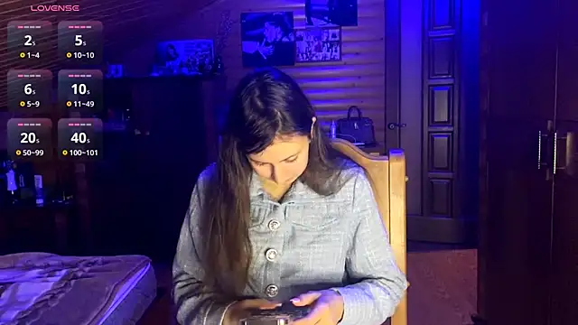 Shyselly online show from 10/22/25, 04:07