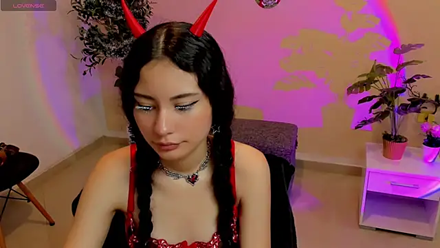 Krysten Riter online show from 12/20/25, 01:51