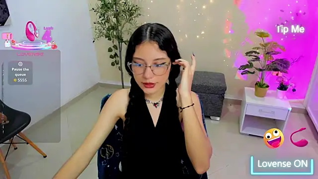 Krysten Riter online show from 01/13/26, 01:49