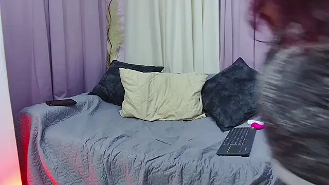 DaniniAnderson online show from 10/23/25, 04:12