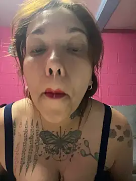 Snapshot of emperatrixsex chatting on 05/19/26, 03:02 emperatrixsex online show from 05/19/26, 03:02