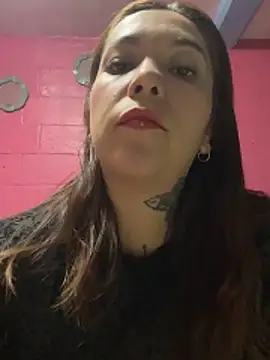 Snapshot of emperatrixsex chatting on 06/06/26, 03:00 emperatrixsex online show from 06/06/26, 03:00